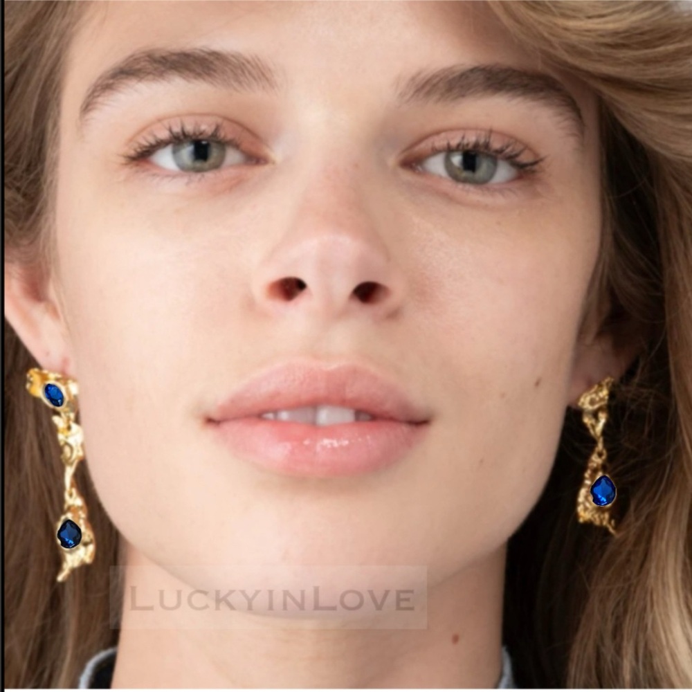 ALEXIS BITTAR • Brut Mismatched Asymmetrical Crumpled Gold Blue Drop Earrings - Picture 5 of 15